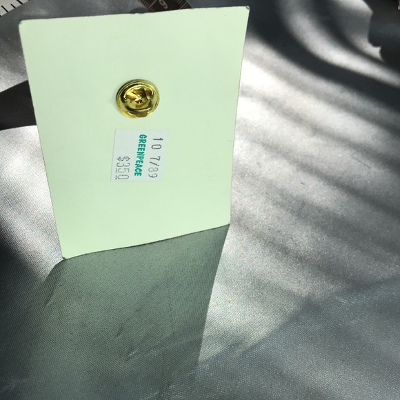 Blue enamel sperm whale Lin from green peace - Picture 2 of 5